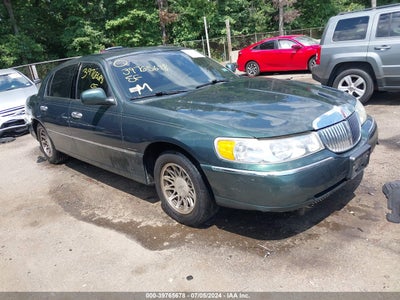 LINCOLN TOWN CAR 2000