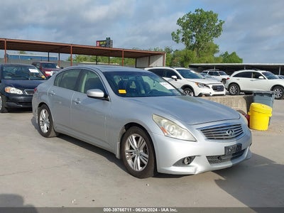 INFINITI G37 2013