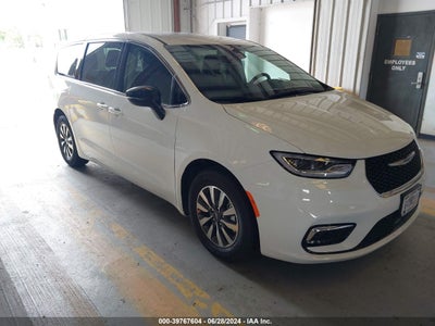 CHRYSLER PACIFICA HYBRID 2024