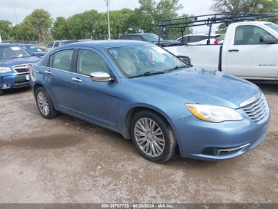 CHRYSLER 200 2011