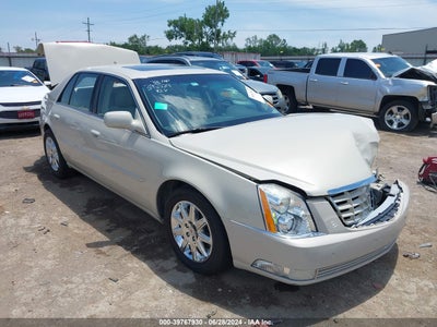 CADILLAC DTS 2011