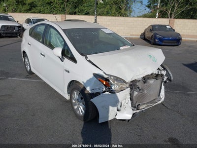 TOYOTA PRIUS PLUG-IN 2015