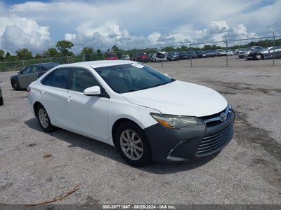 TOYOTA CAMRY 2015