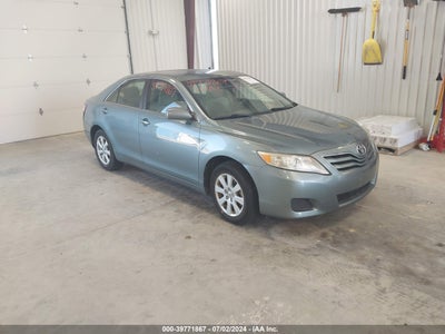 TOYOTA CAMRY 2010