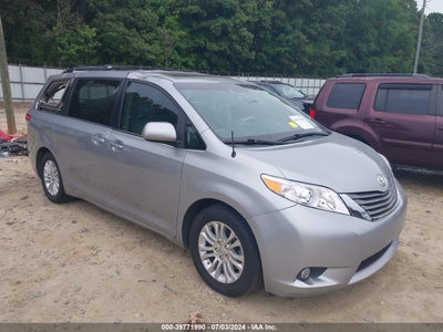 TOYOTA SIENNA 2013