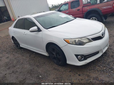TOYOTA CAMRY 2012