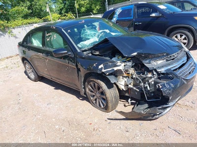CHRYSLER 200 2013