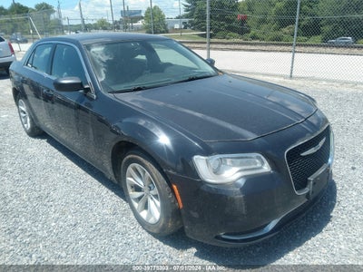 CHRYSLER 300 2015