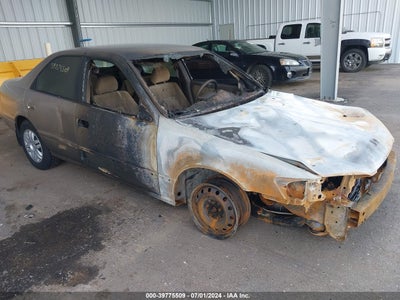 TOYOTA CAMRY 2001