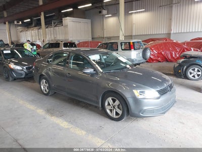 VOLKSWAGEN JETTA 2011