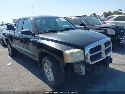 DODGE DAKOTA 2005