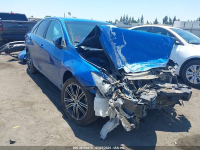 TOYOTA CAMRY 2016
