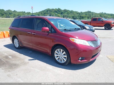 TOYOTA SIENNA 2011