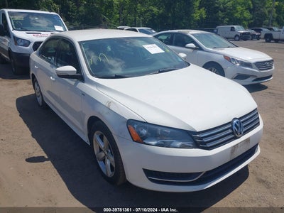 VOLKSWAGEN PASSAT 2014