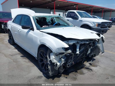 CHRYSLER 300 2019