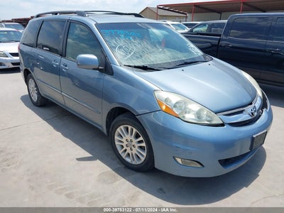 TOYOTA SIENNA 2010