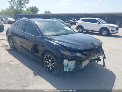 TOYOTA CAMRY 2021