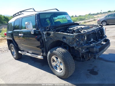 TOYOTA FJ CRUISER 2010