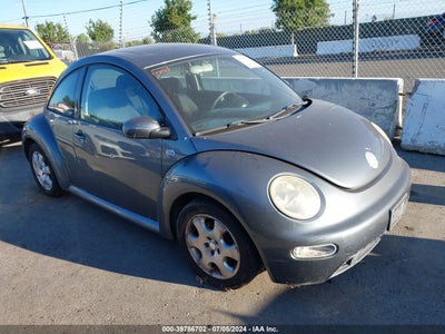 VOLKSWAGEN NEW BEETLE 2002