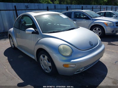 VOLKSWAGEN NEW BEETLE 2001