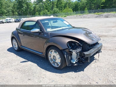 VOLKSWAGEN BEETLE 2013