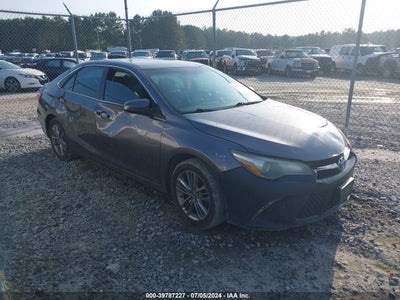 TOYOTA CAMRY 2016