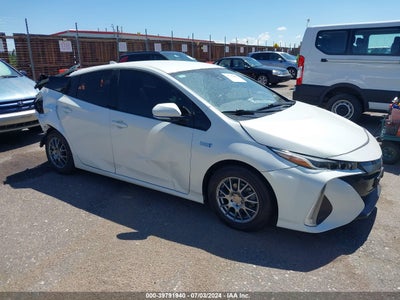 TOYOTA PRIUS PRIME 2017