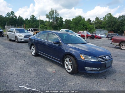 VOLKSWAGEN PASSAT 2012