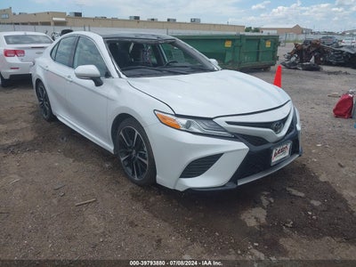 TOYOTA CAMRY 2020