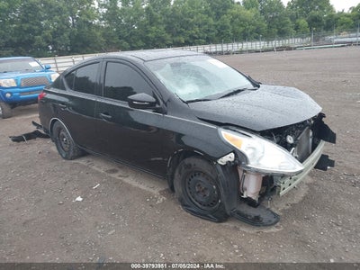 NISSAN VERSA 2017