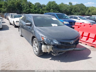 TOYOTA CAMRY 2012