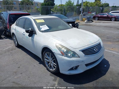INFINITI G37 2011