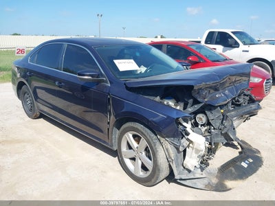 VOLKSWAGEN PASSAT 2013