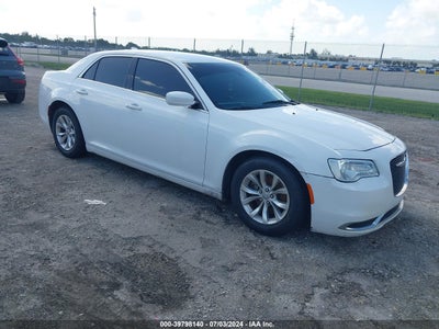 CHRYSLER 300 2015