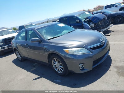 TOYOTA CAMRY HYBRID 2011