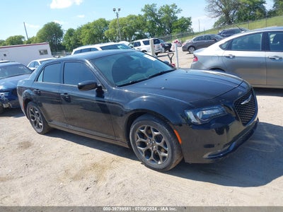 CHRYSLER 300 2015