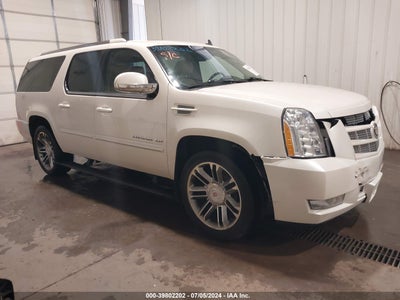 CADILLAC ESCALADE ESV 2013