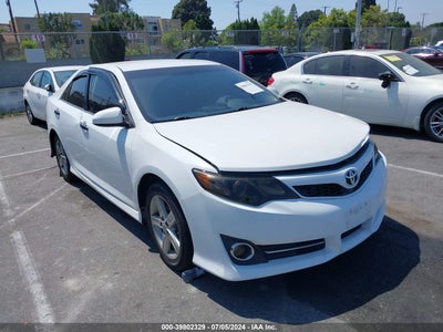TOYOTA CAMRY 2012