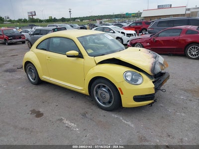 VOLKSWAGEN BEETLE 2012