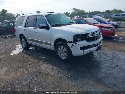 LINCOLN NAVIGATOR 2011