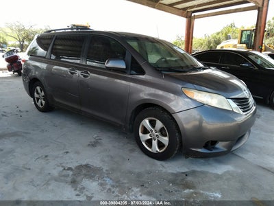 TOYOTA SIENNA 2011