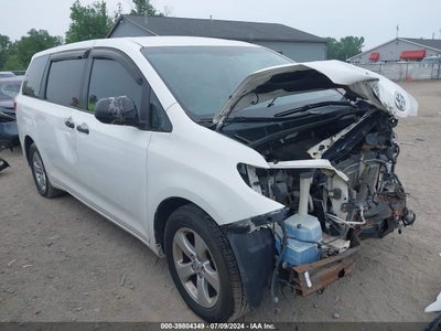 TOYOTA SIENNA 2015