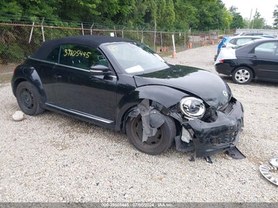 VOLKSWAGEN BEETLE 2013