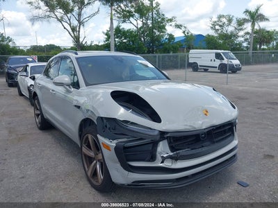 PORSCHE MACAN 2024