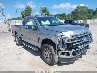 FORD F-250 2024