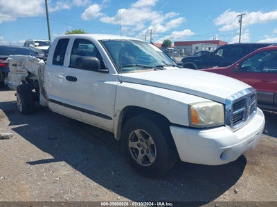 DODGE DAKOTA 2006