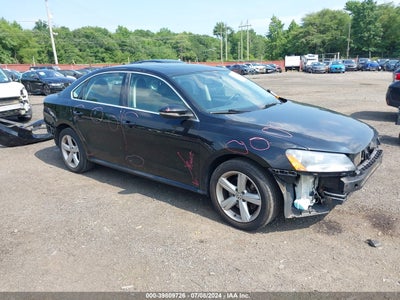 VOLKSWAGEN PASSAT 2012