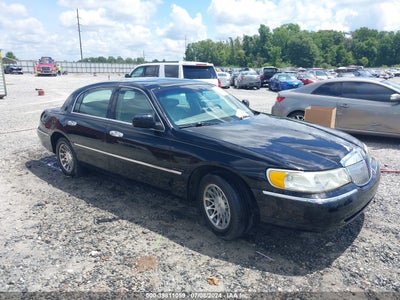 LINCOLN TOWN CAR 2002