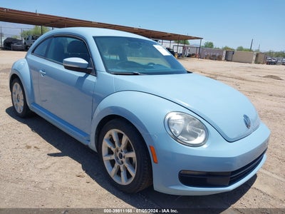 VOLKSWAGEN BEETLE 2012