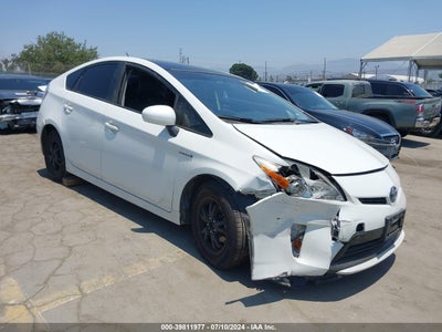TOYOTA PRIUS 2015